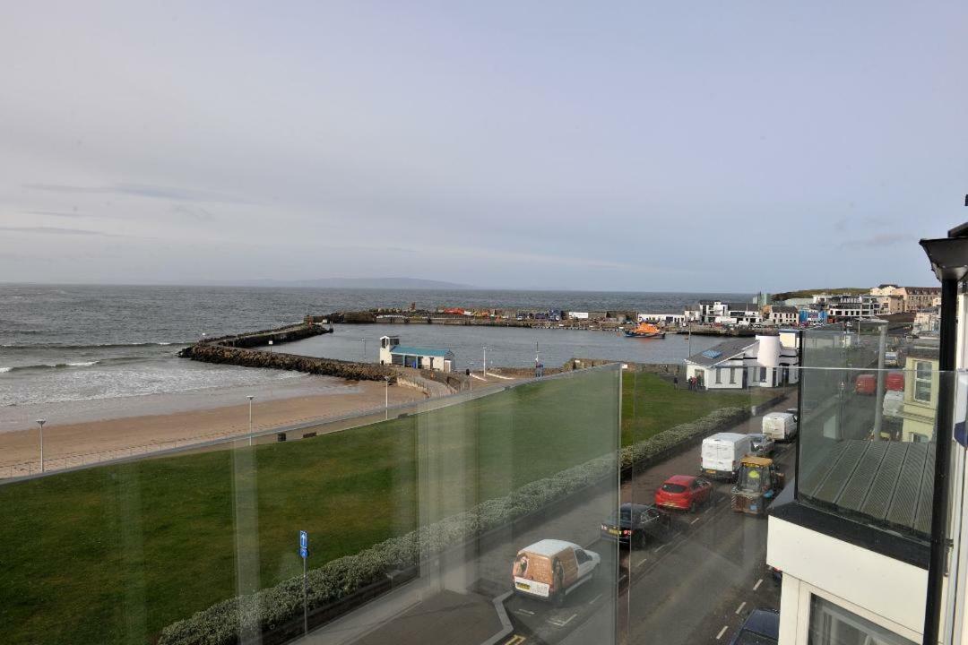 Apartment 10, South Pier, 13-14 Kerr Street, Portrush Exterior photo